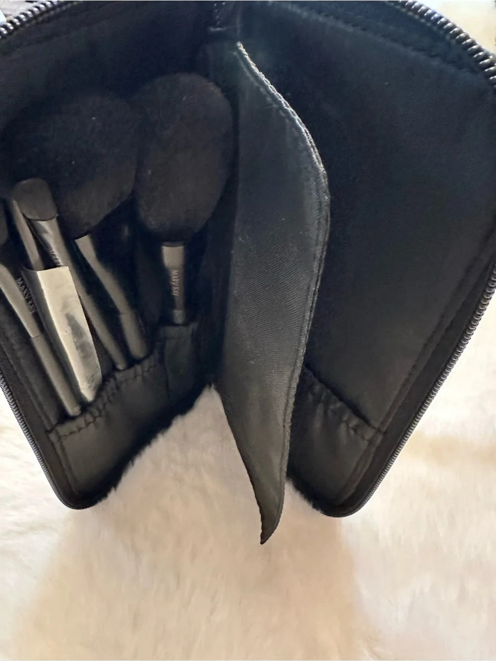 Mary Kay Black Travel 5 Brush Kit in Zippered Case NEW
